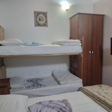 Guesthouse Alberti Llogara Dukat Exterior foto